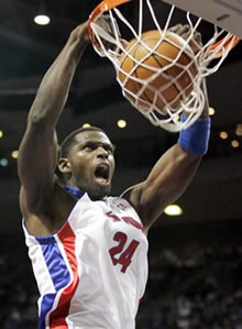 McDyess continua indeciso sobre seu futuro