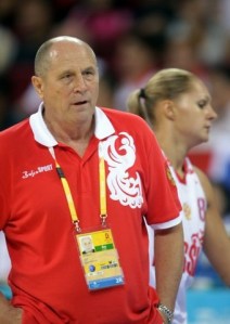 Com habitual jeito de sargentão, Grudin anunciou que CSKA está a salvo