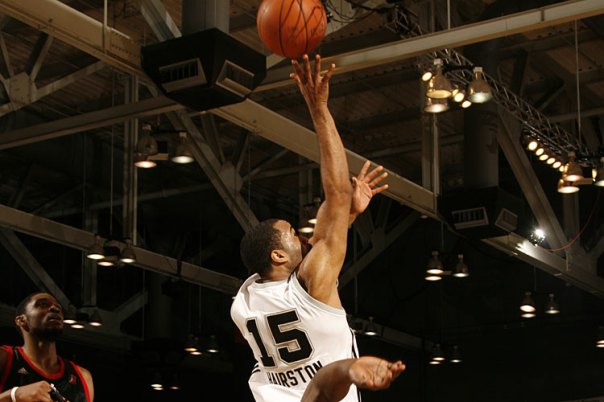 malik-hairston111 Malik Hairston foi draftado pelo Phoenix Suns e logo em seguida mandado à San Antonio, na D-League, Hairston busca voltar para a NBA e se firmar no time principal (Chris Covatta/NBAE/Getty Images)