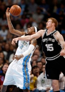 Bonner está em alta com seus companheiros. (Photo by NBA.com)