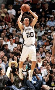 manufly Manu Ginobili volta a preocupar os torcedores do Spurs