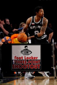 Mason descartou ser trocado e ganhou pontos com a comissão técnica do Spurs (Photo by Kevork Djansezian/Getty Images)