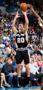 Manu fez seu primeiro bom jogo após a volta