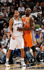 Lendas do basquete, Tim Duncan e Shaquille O'Neal travaram bom duelo (Getty Images)