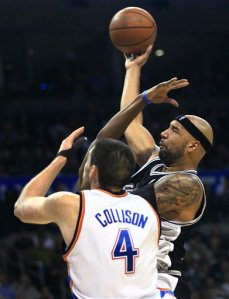 Gooden fez sua melhor partida com a camisa do Spurs (Foto porSue Ogrocki/AP Photo)