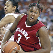 'Gordinha' Courtney Paris é uma das favoritas