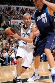 Parker até que tentou, mas sozinho foi impossível