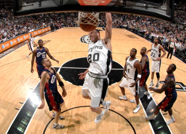 90044179CE001_CAVS_SPURS