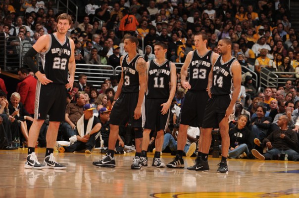 San Antonio Spurs v Los Angeles Lakers