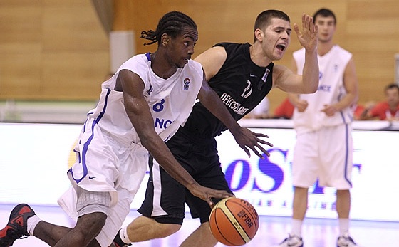 Jean-Charles sempre defendeu seleções de base na França (Ales Fevzer/FIBA Europe)