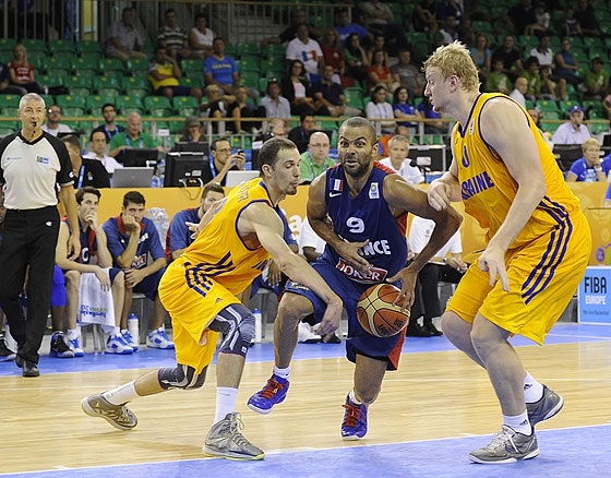 Parker teve grande atuação contra a Ucrânia (Fiba Europe/Castoria/Bellenger)