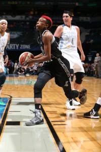 Danielle Robinson é o destaque absoluto do San Antonio Stars na temporada de 2014 da WNBA (David Sherman)