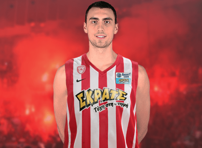 Milutinov é o novo reforço do Olympiacos (Reprodução/facebook.com/olympiacosbc)