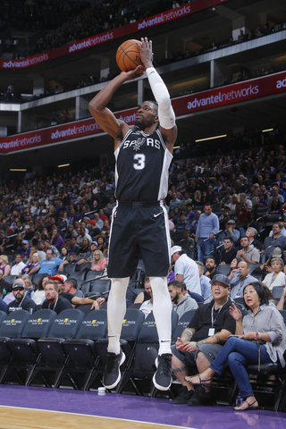 San Antonio Spurs v Sacramento Kings